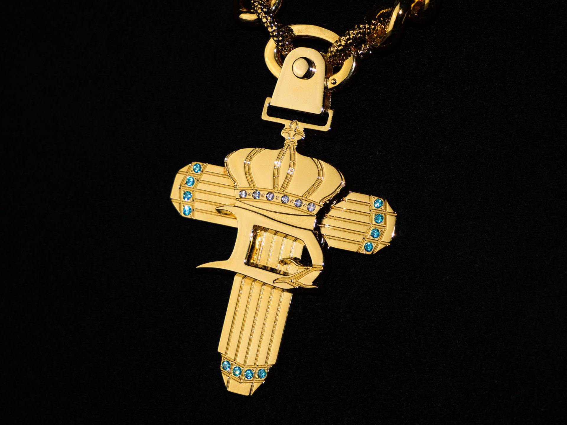 ABOUT US 15 The Milano pendant by Donzella, present day