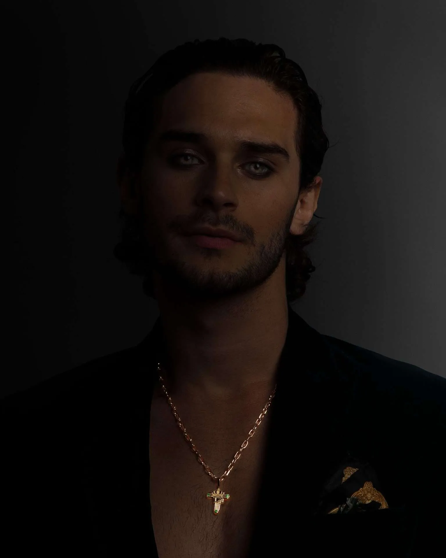 Opera Necklace in 18k yellow gold, worn, portrait in shadow